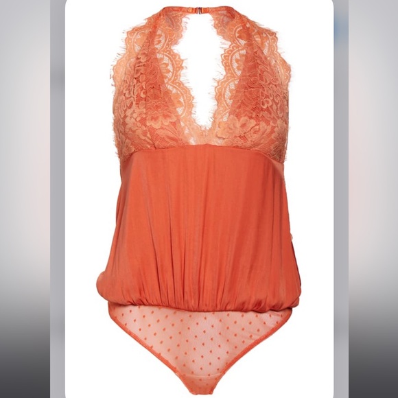 FREE PEOPLE ✨ LACE BODYSUIT NWT SIZE SMALL - Picture 2 of 12